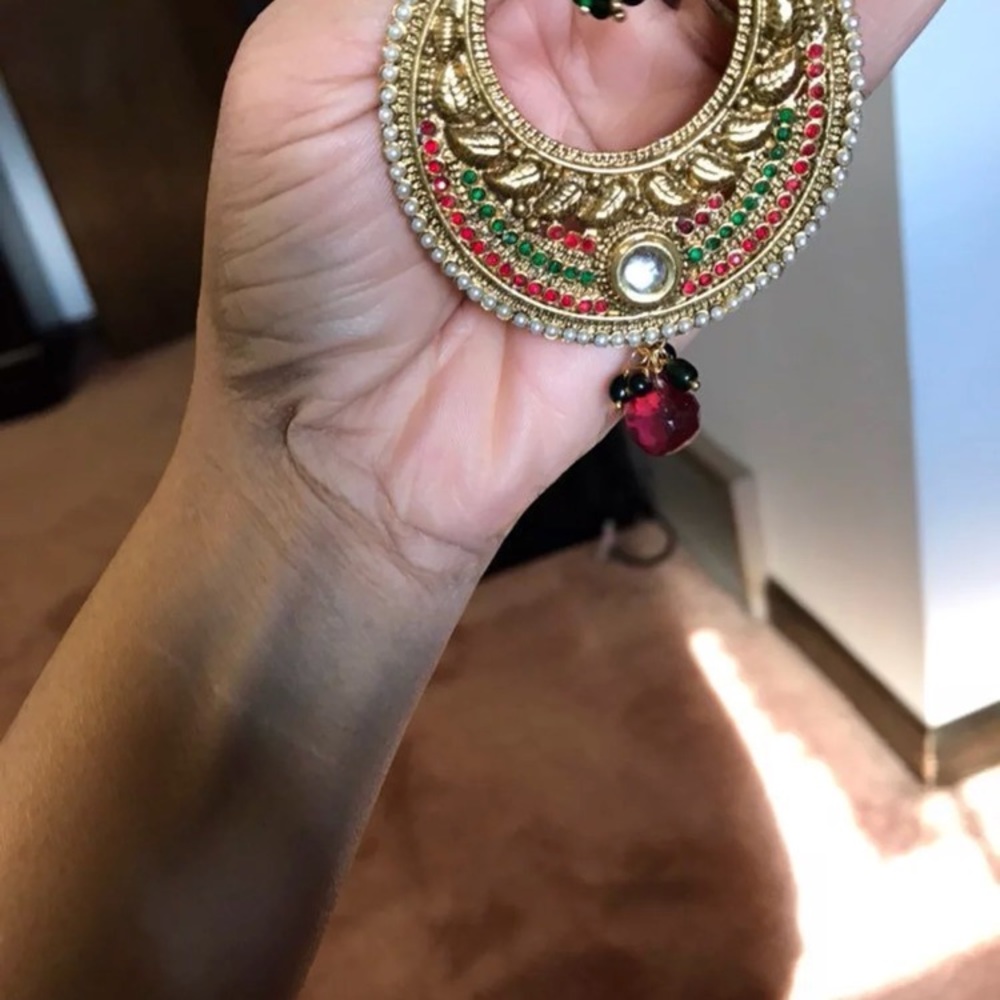 Long earring - Picture 3 of 3